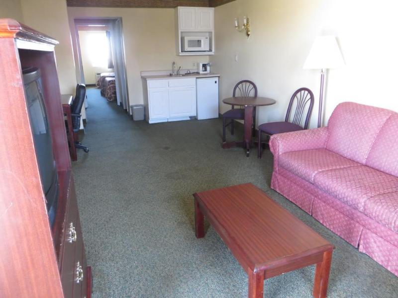 Super 8 By Wyndham Indianapolis/Ne/Castleton Area Hotel Екстериор снимка